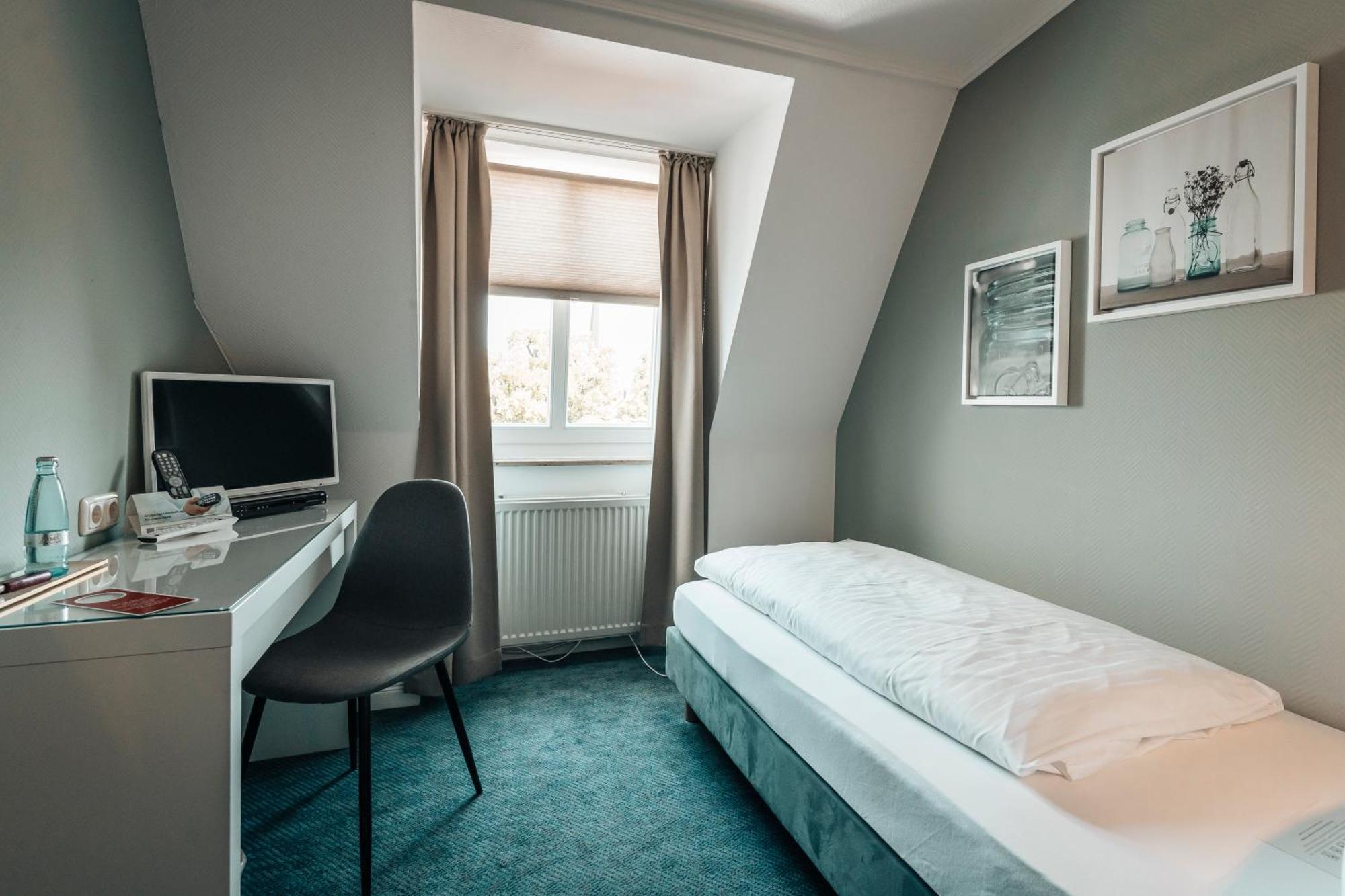 Hotel Freihof Am Roland Wedel Zewnętrze zdjęcie