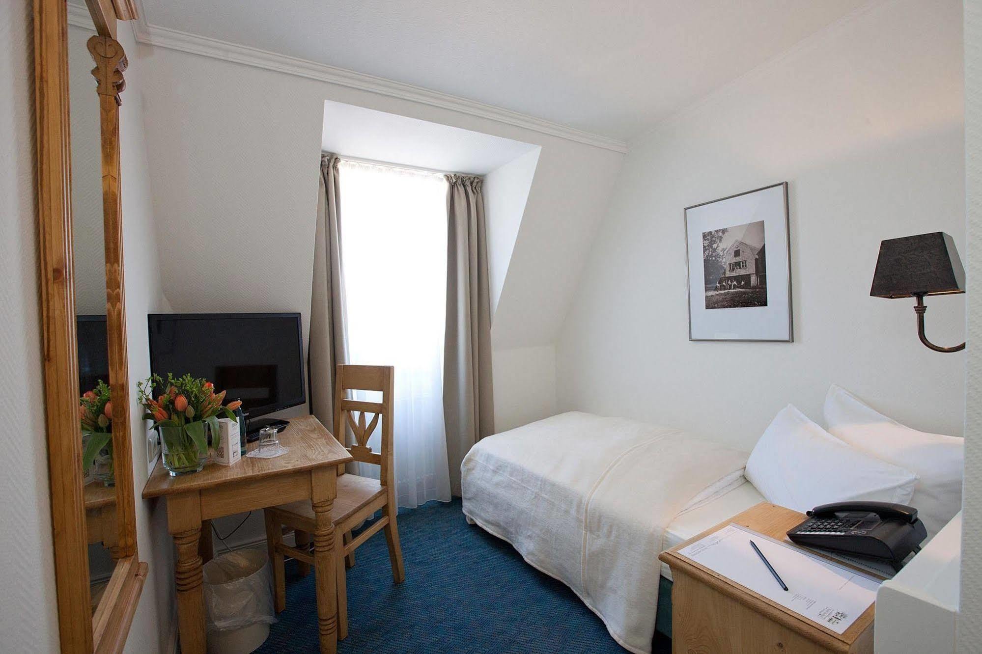 Hotel Freihof Am Roland Wedel Zewnętrze zdjęcie